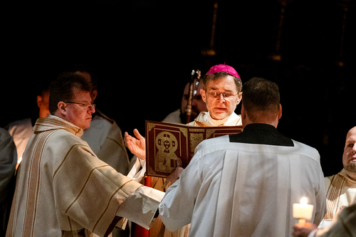 Feier der Osternacht 2026 / Erzdiözese Wien/Schönlaub, Stephan Schönlaub