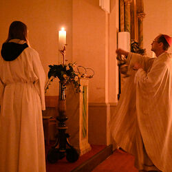 Osternachtsfeier mit Weihbischof Turnovszky