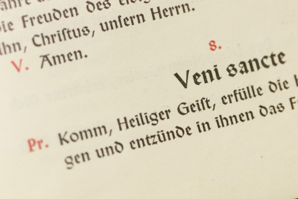 Veni sancte Spiritus / Franz Josef Rupprecht, Rupprecht@kathbild.at Pfingsthymnus 'Veni sancte Spiritus' / ' Komm heiliger Geist'.       Wien, 25.4.2003        ? Franz Josef Rupprecht; A-7123 M?nchhof; Bank: Raiffeisenbank M?nchhof (BLZ 33054), Kto.-Nr.: 17.608